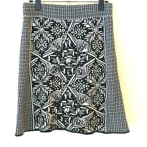 Akini black and white skirt